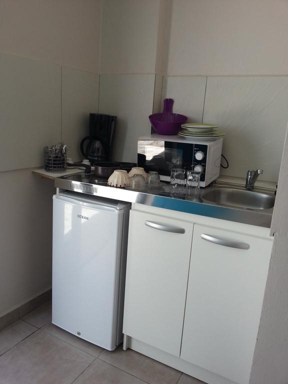 L'Annexe 66 , Saint Denis Centre Ville , A 200 M De La Rue Pietonne , Du Petit Marche Et Du Leader Price , Sur Une Rue Calme, Parking Gratuit Sur La Rue Buitenkant foto